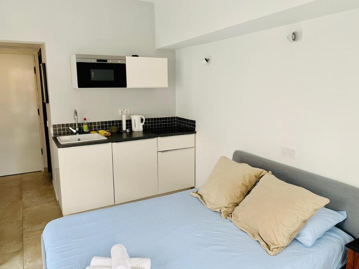 Begonia City Center Apartment 230 By Namaste Elite 토레몰리노스 외부 사진